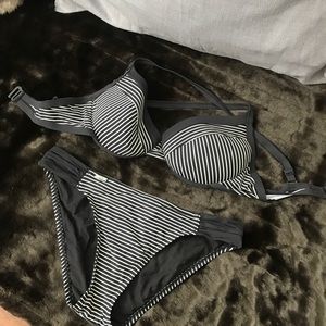 Lole striped bikini in black & white!